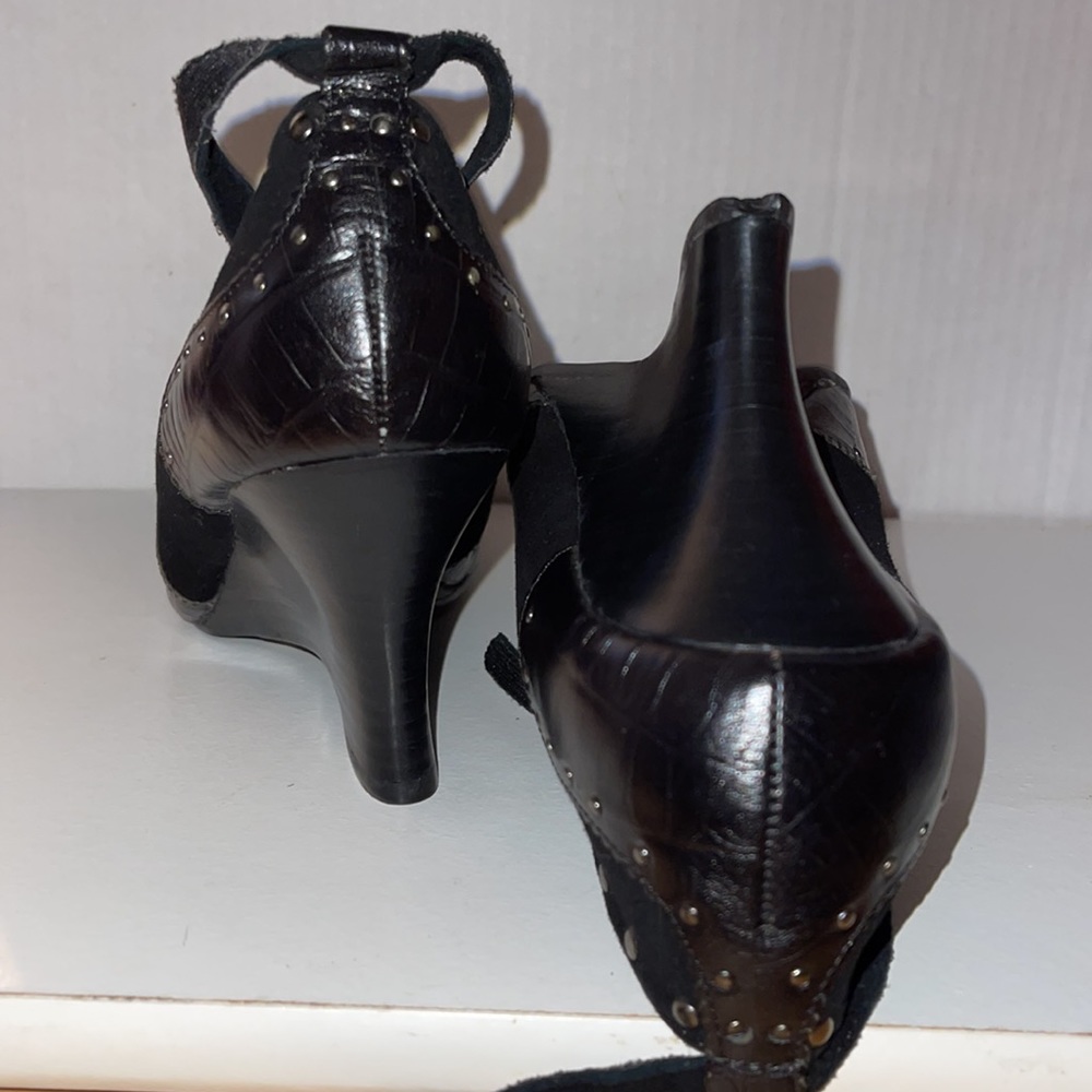 Restricted Shoes - image 5